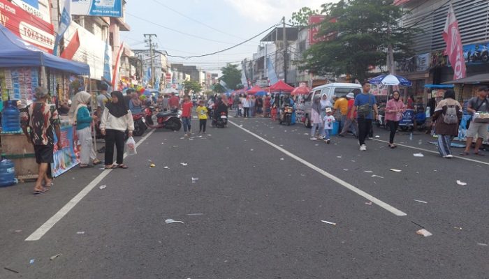 Usai Pawai Alegoris, DLH Banjar Gerak Cepat Bersihkan Sampah Hingga Dini Hari