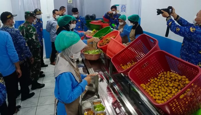 Dapur Makan Bergizi Gratis “Kang Mas” Resmi Dibuka, Layani Ribuan Siswa dan Dorong Ekonomi Lokal