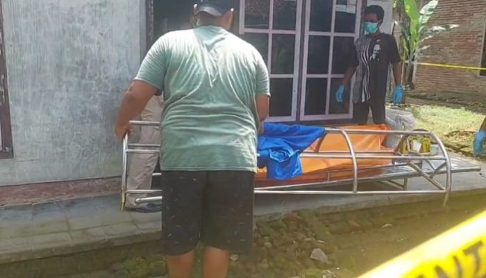 Warga Curiga Bau Menyengat, Ternyata Pria Mekarharja Ditemukan Tewas di Rumah
