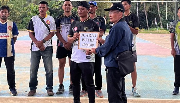 PGRI Pamarican Sapu Bersih Gelar Juara Voli se-Eks Kewadanan Banjarsari
