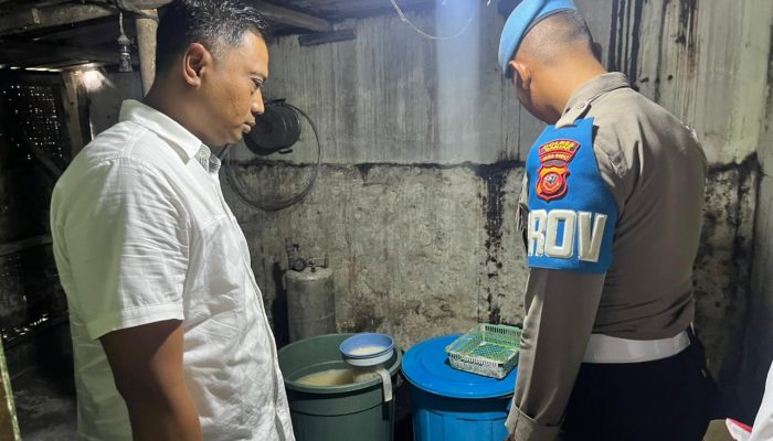 Polres Banjar Amankan Puluhan Liter Tuak dan Ciu dalam Operasi Penertiban Miras