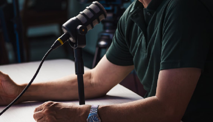 7 Perlengkapan untuk Membuat Studio Podcast di Rumah